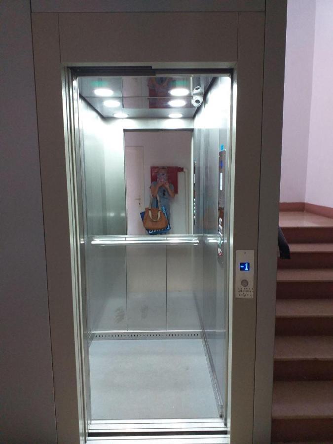 Apartament Popovic Pula Zewnętrze zdjęcie